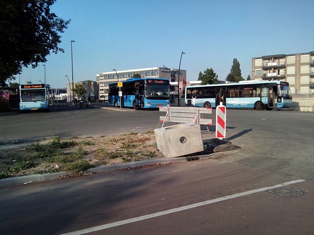 Tijdelijk busstation - noordzijde / weiburglaan Hardewrijk